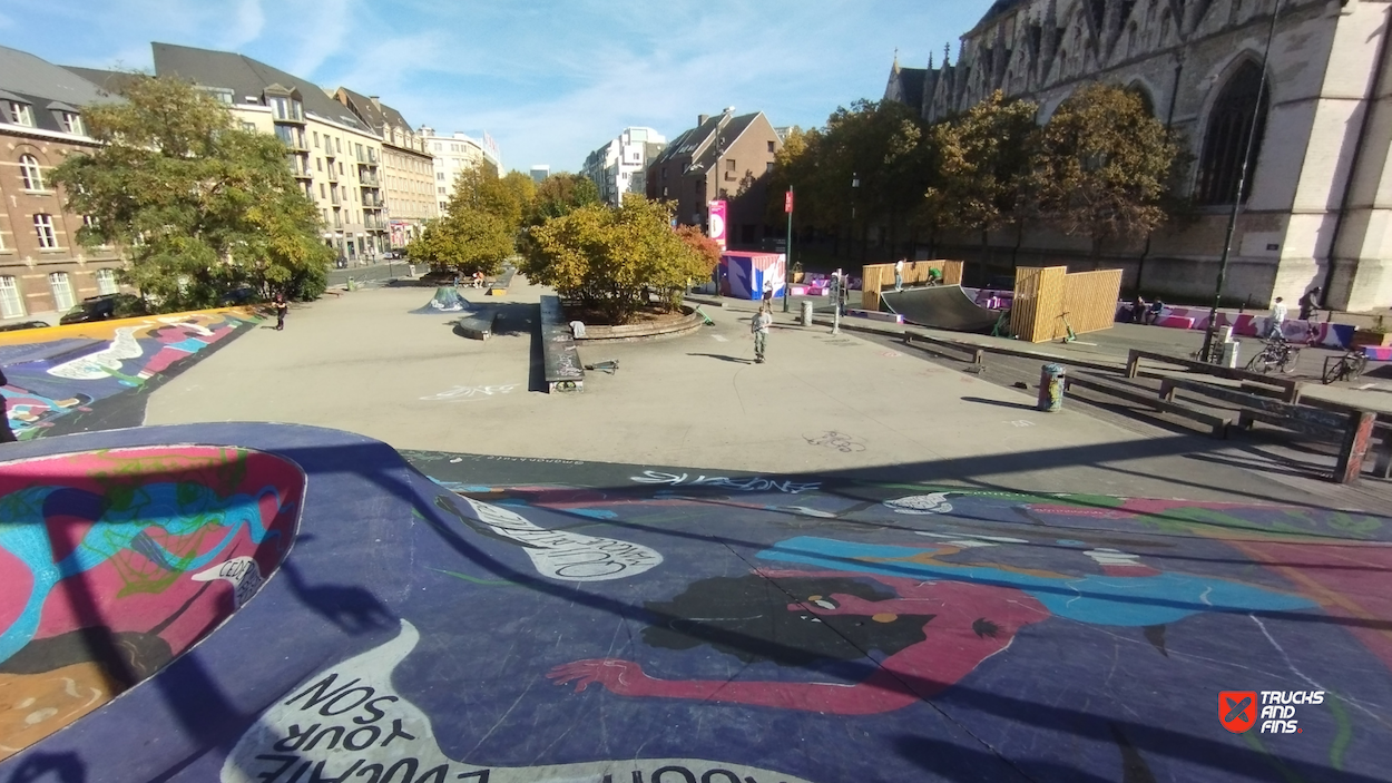 Place de la Chapelle skatepark